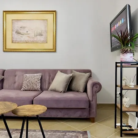 شقة 2br In Tiranas Trendiest Neighborhood تيرانا
