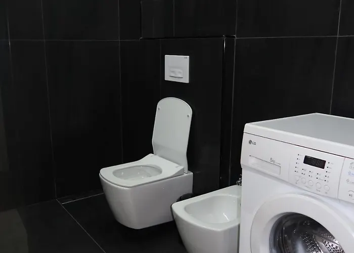 2br In Tiranas Trendiest Neighborhood