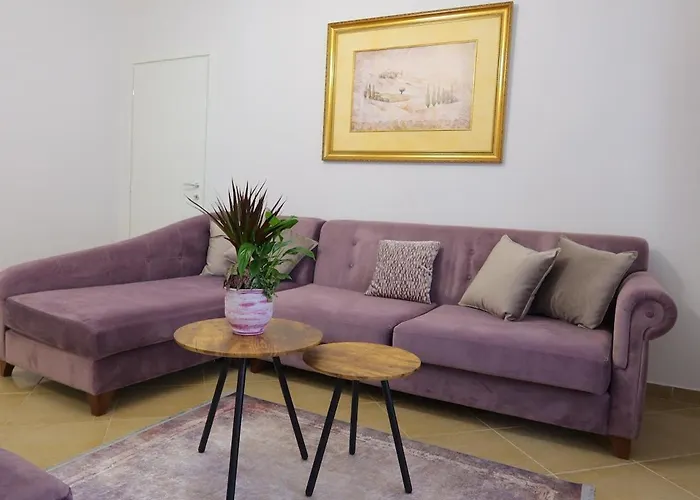 公寓 2br In Tiranas Trendiest Neighborhood *